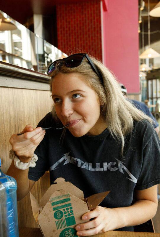 Cute American girl Maddie Crump