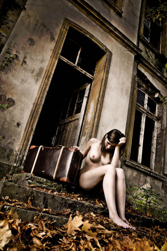 Sexy brunette outdoors Erotic nude photography