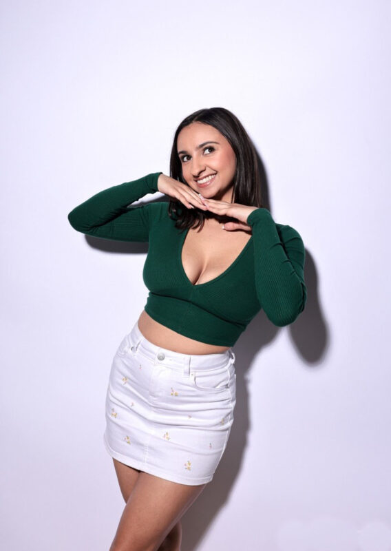 Busty Colombian porn star Hailey Rose