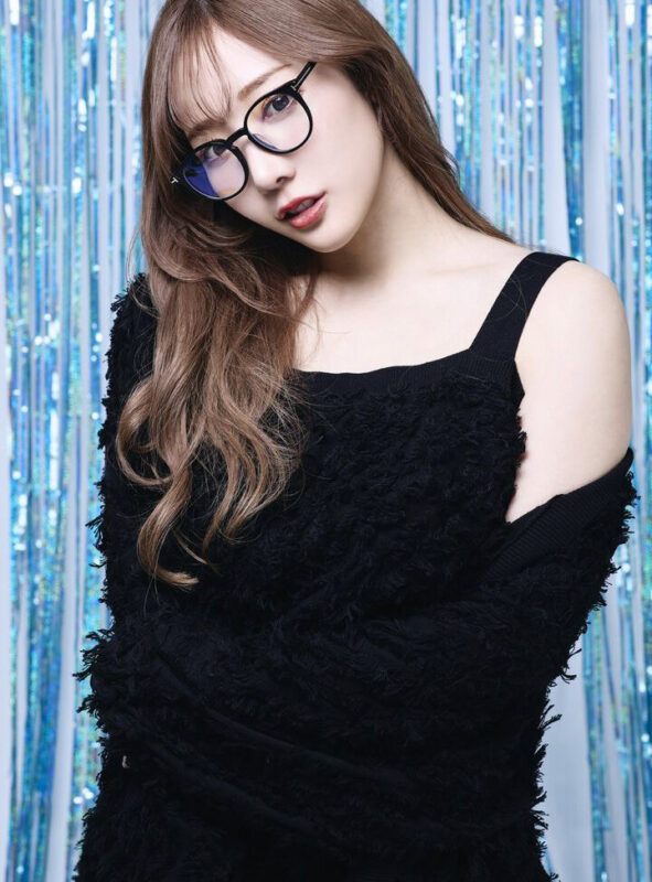 Hot busty Japanese porn star Konan Koyoi