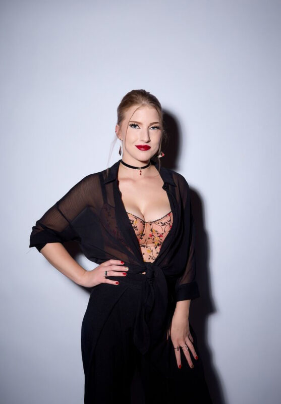 Hot American porn star Octavia Red